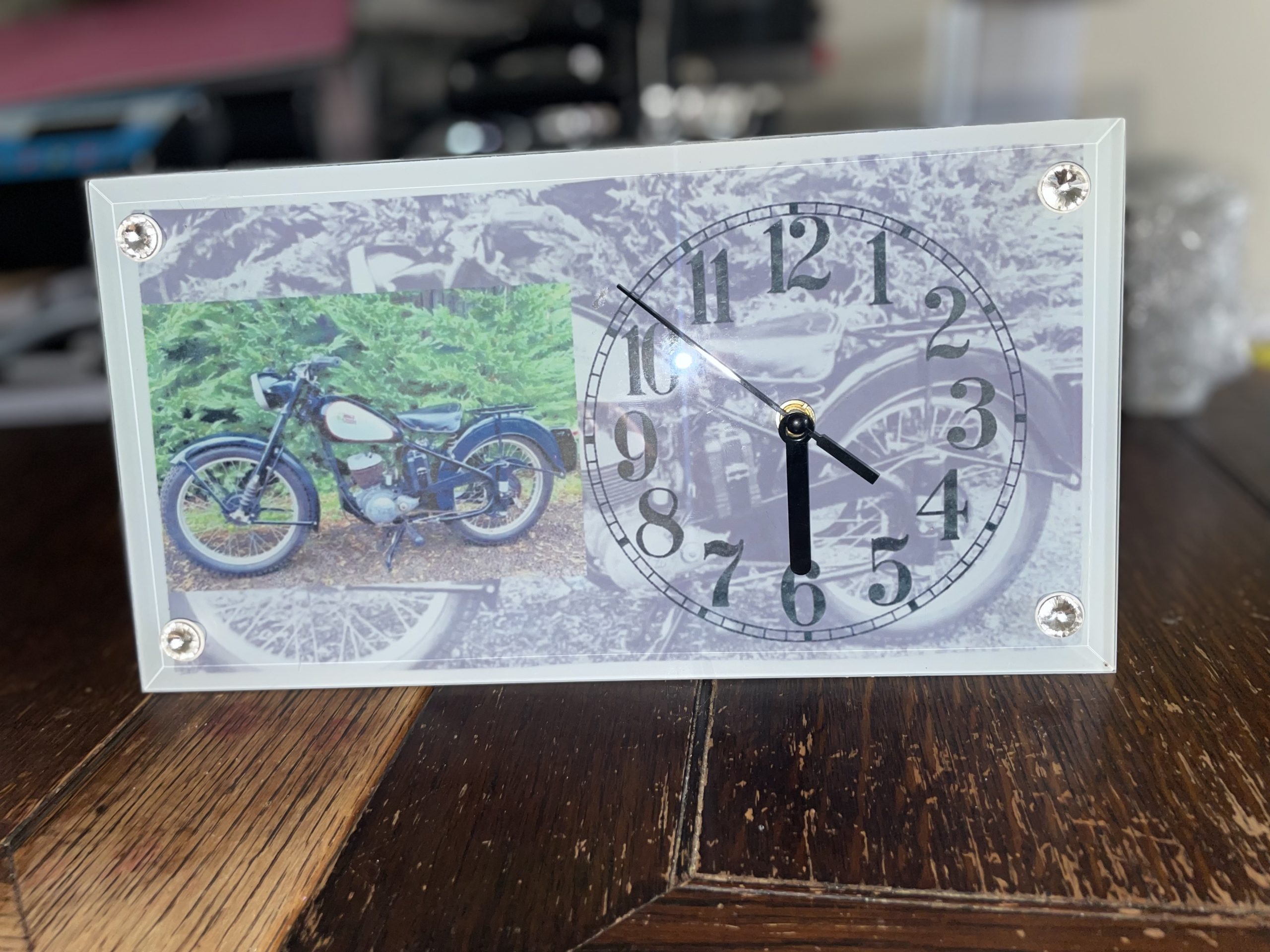Glass rectangle clock - Image 2