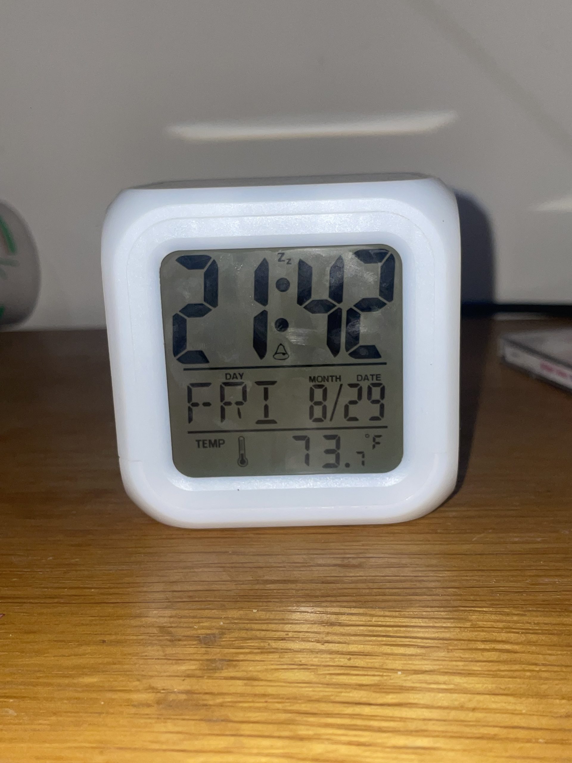 Custom colour changing alarm clock - Image 2